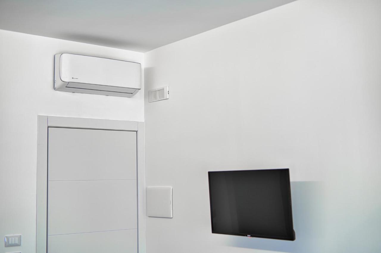 Distinto Suite & Rooms Lecce Exterior foto
