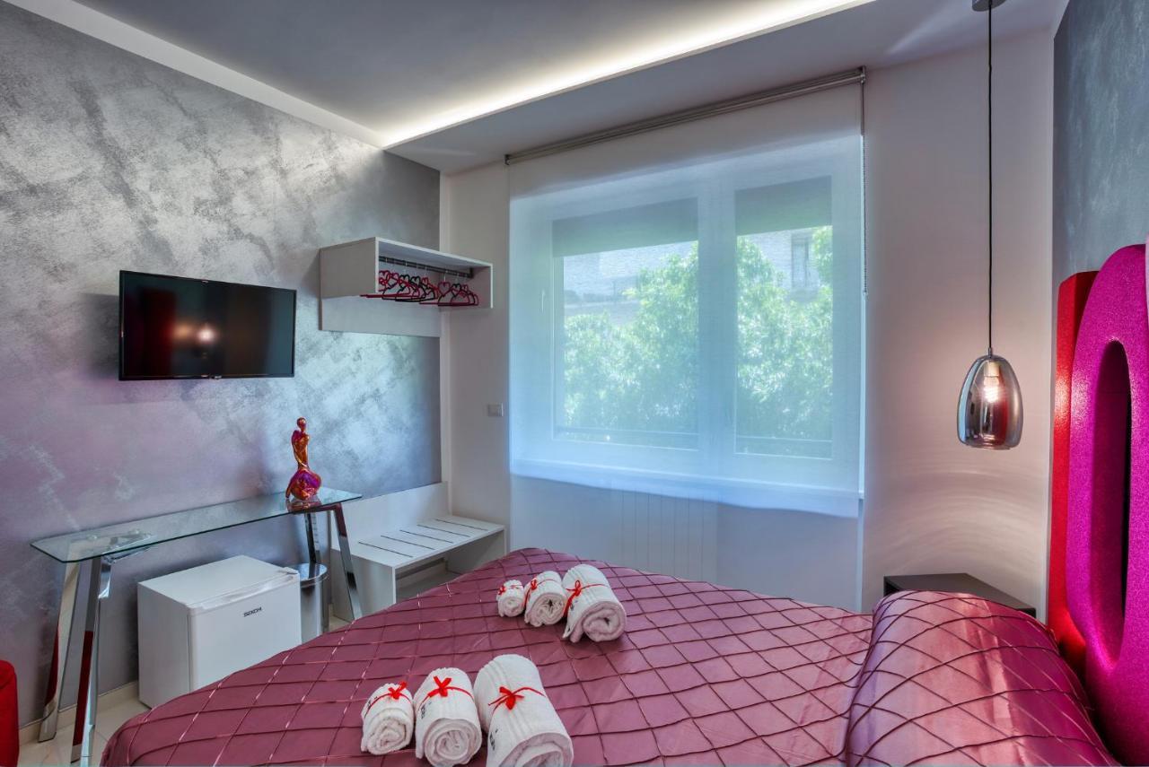 Distinto Suite & Rooms Lecce Exterior foto