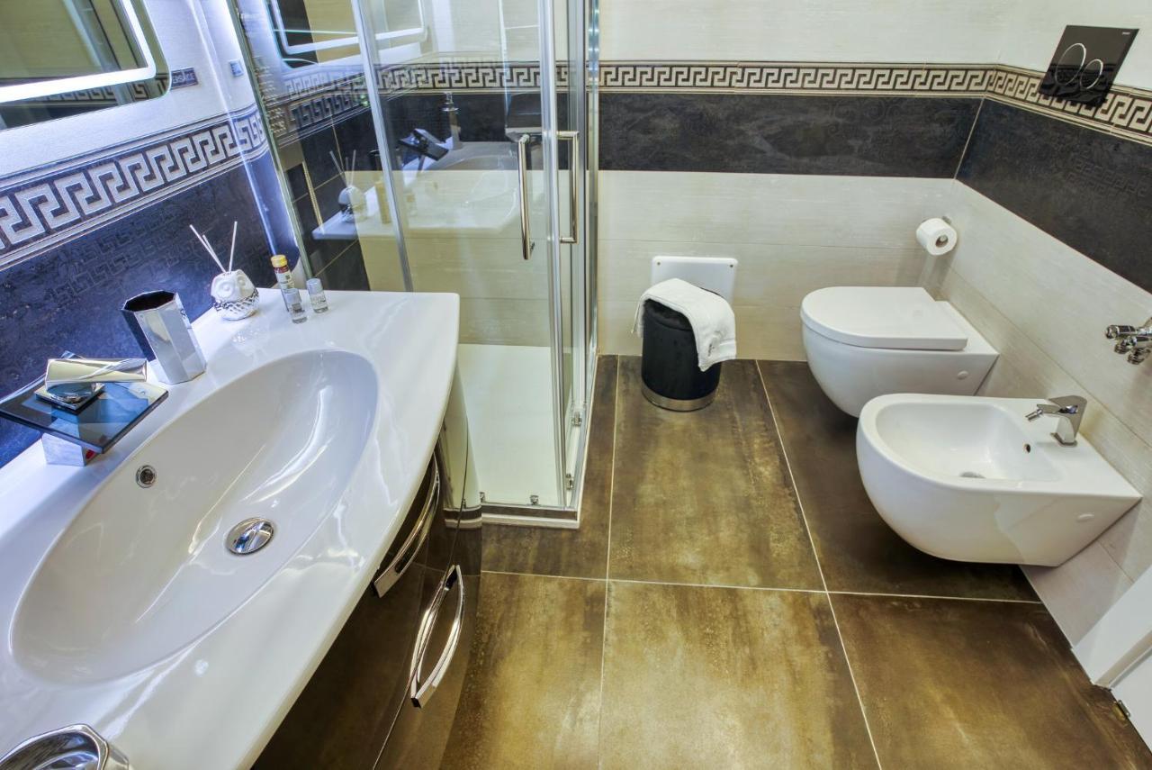 Distinto Suite & Rooms Lecce Exterior foto