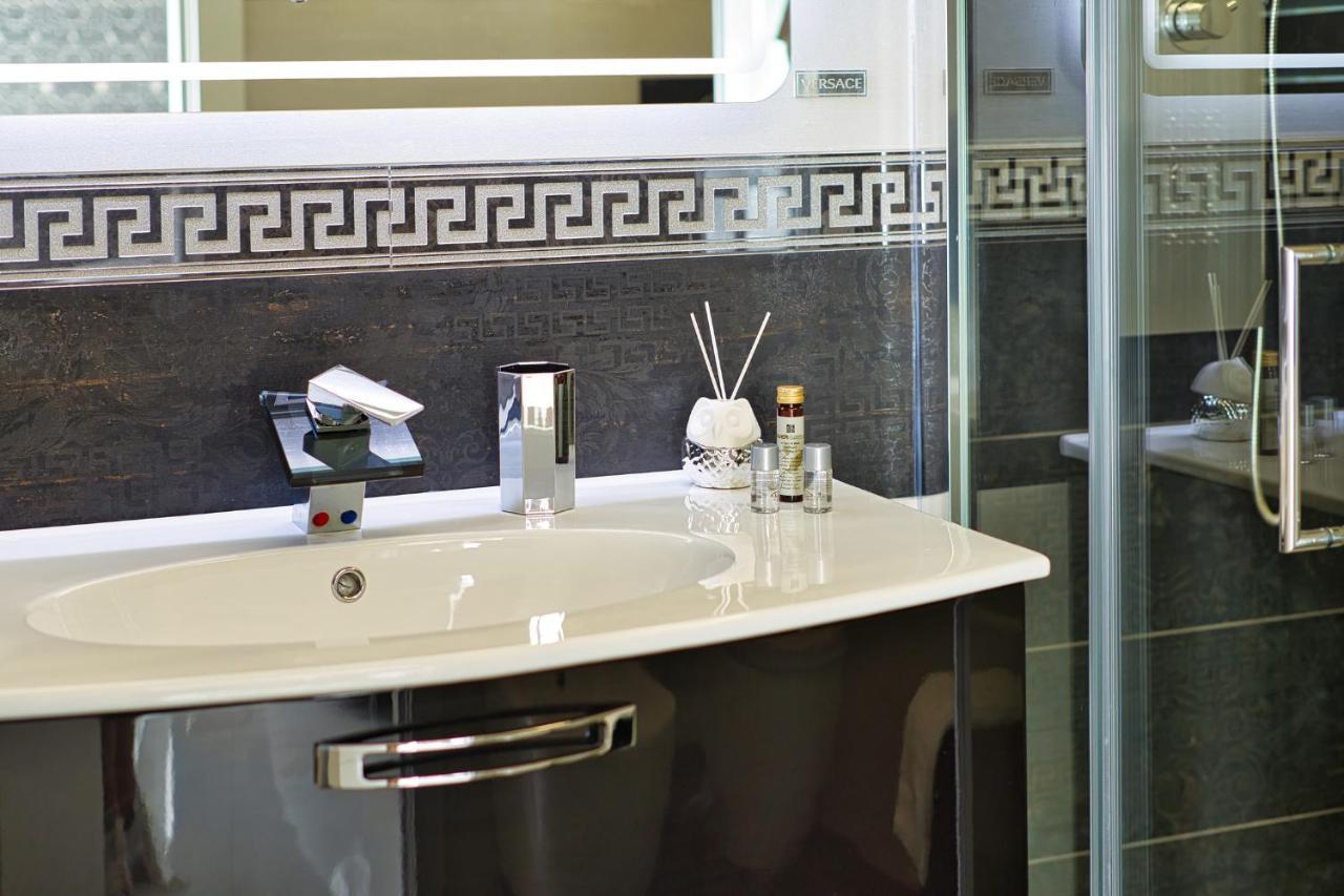 Distinto Suite & Rooms Lecce Exterior foto