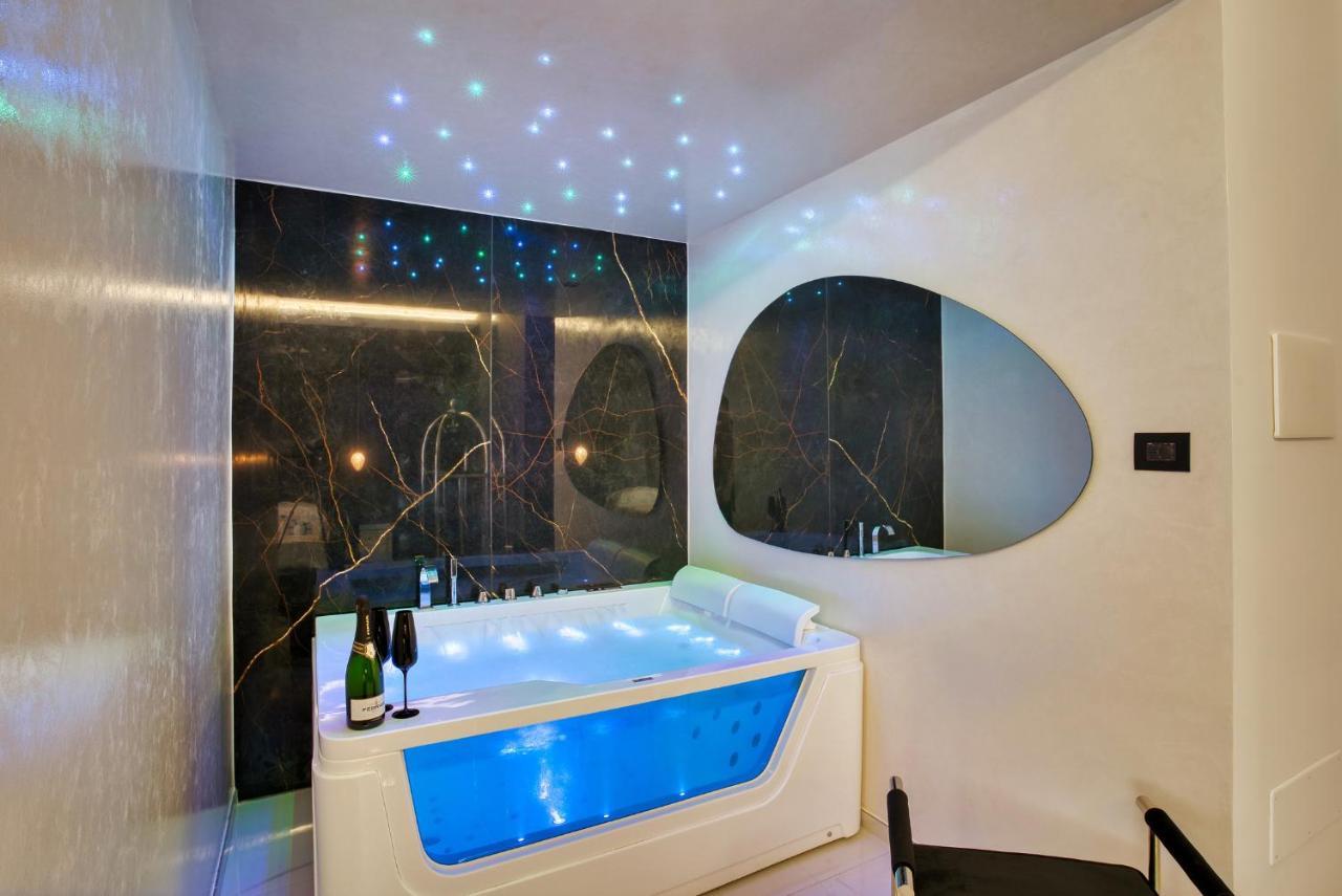 Distinto Suite & Rooms Lecce Exterior foto