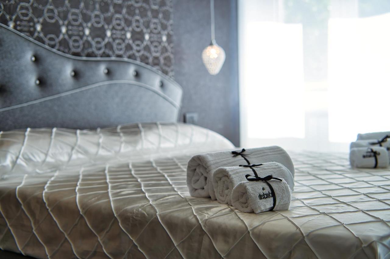 Distinto Suite & Rooms Lecce Exterior foto