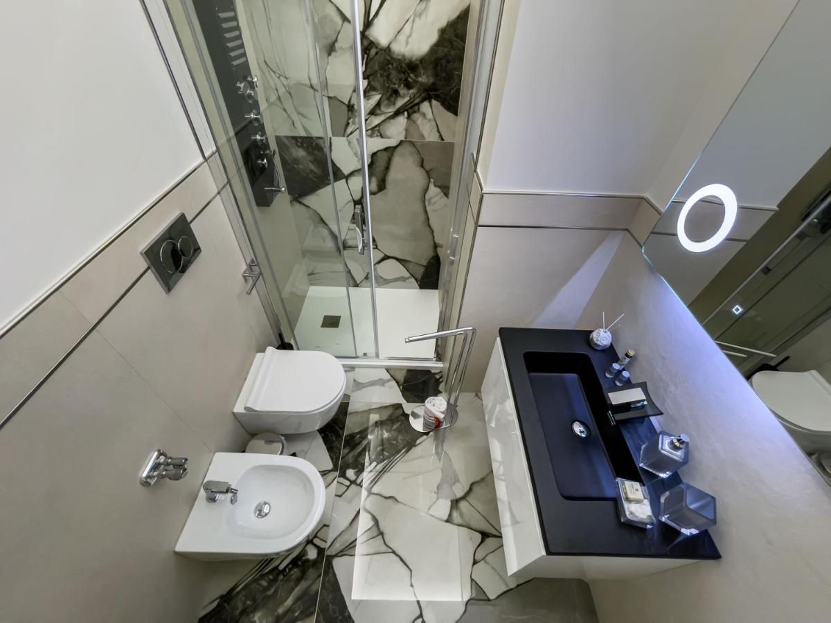 Distinto Suite & Rooms Lecce Exterior foto