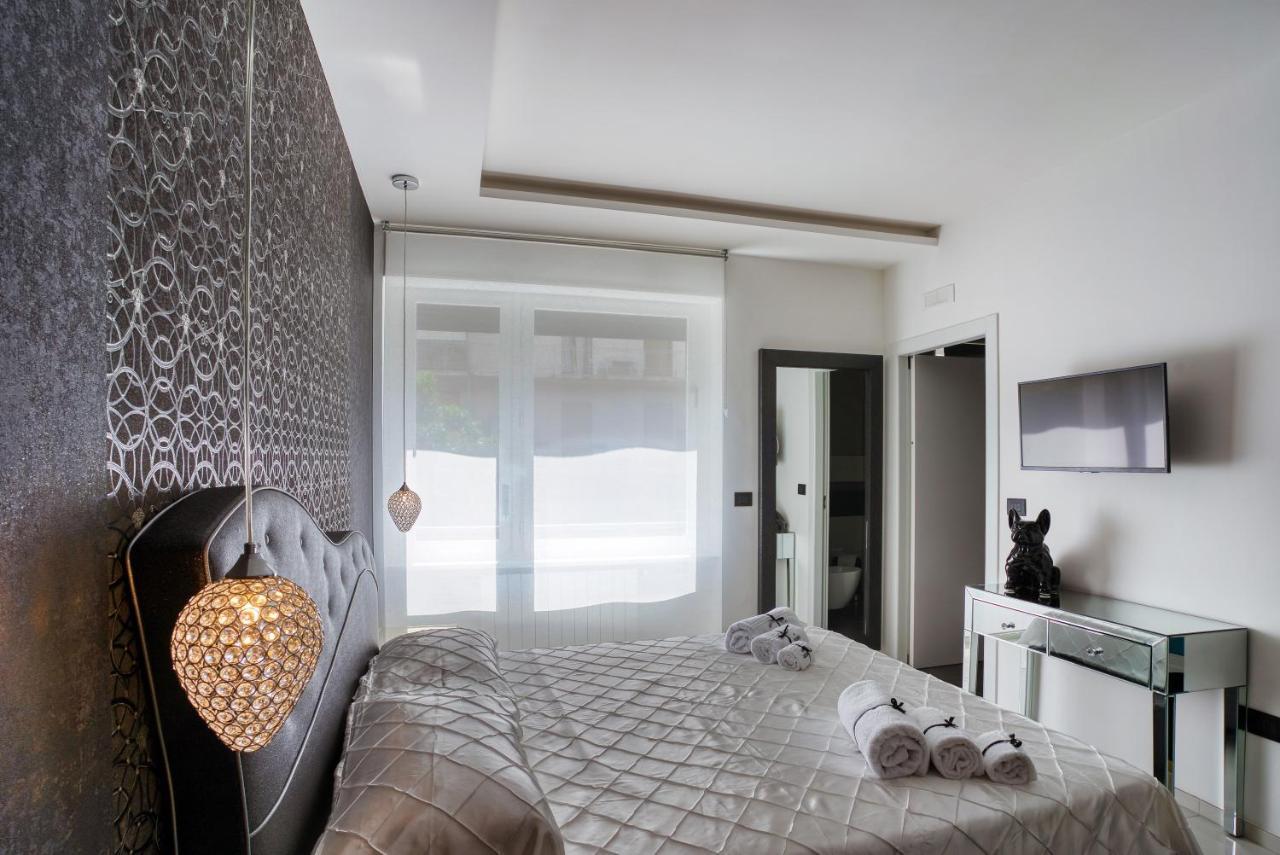 Distinto Suite & Rooms Lecce Exterior foto