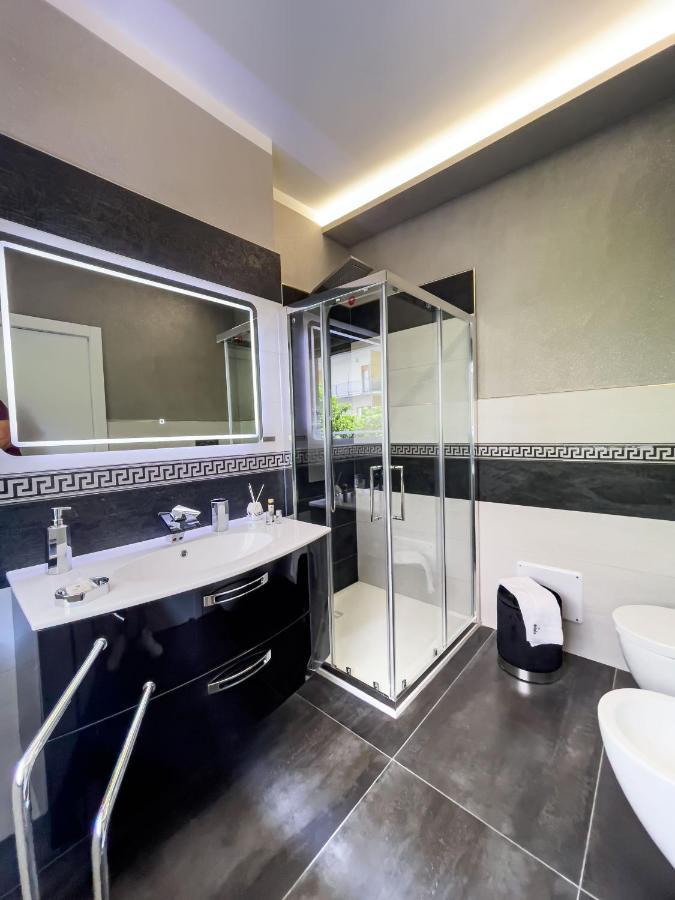 Distinto Suite & Rooms Lecce Exterior foto